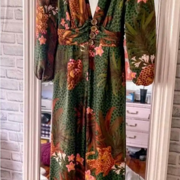 ISO Farm Rio Mixed Leopards Jumpsuit in XL - Picture 3 of 3
